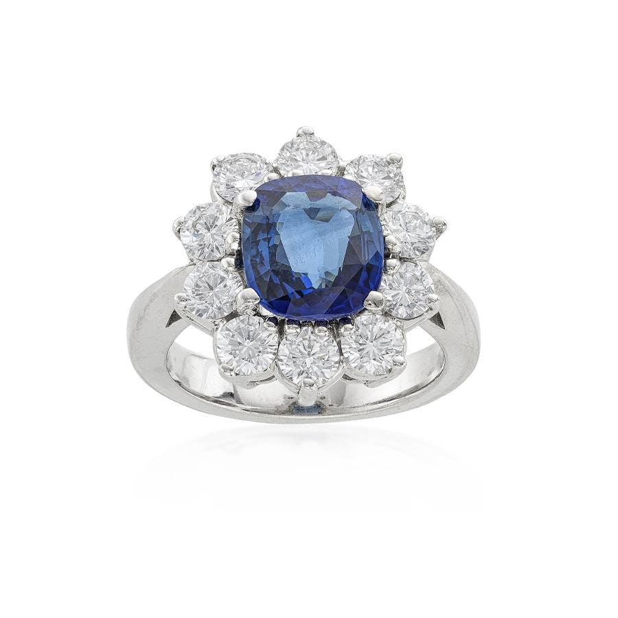3.02 CT Oval Sapphire Flower Ring with Diamonds 0