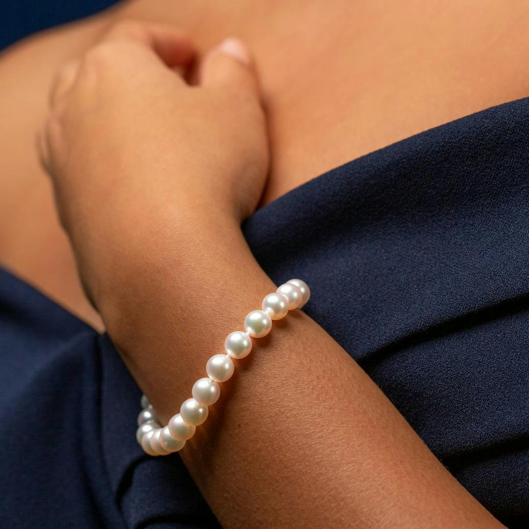 SHOP pearl bracelets at Lee Michaels Fine Jewelry