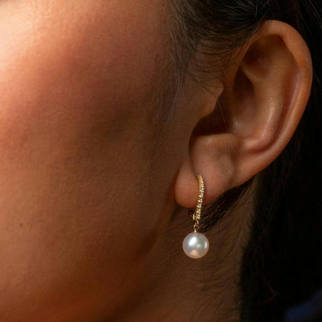 SHOP pearl earrings at Lee Michaels Fine Jewelry